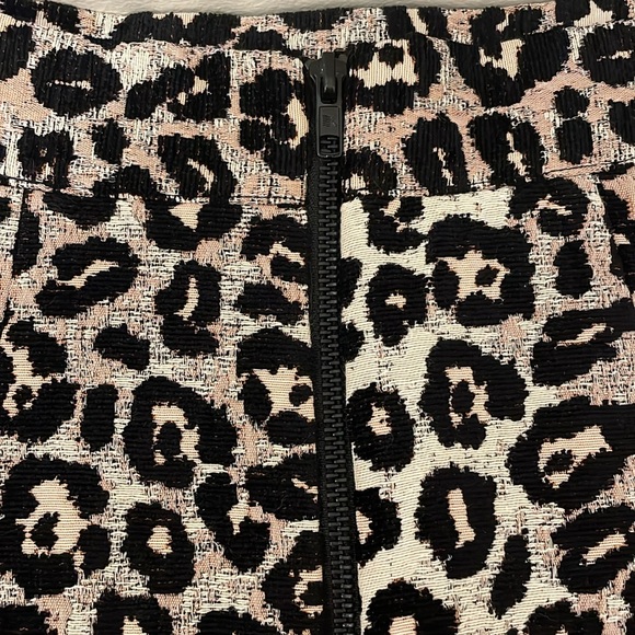 Topshop Cheetah Print Mini Skirt - Picture 3 of 4